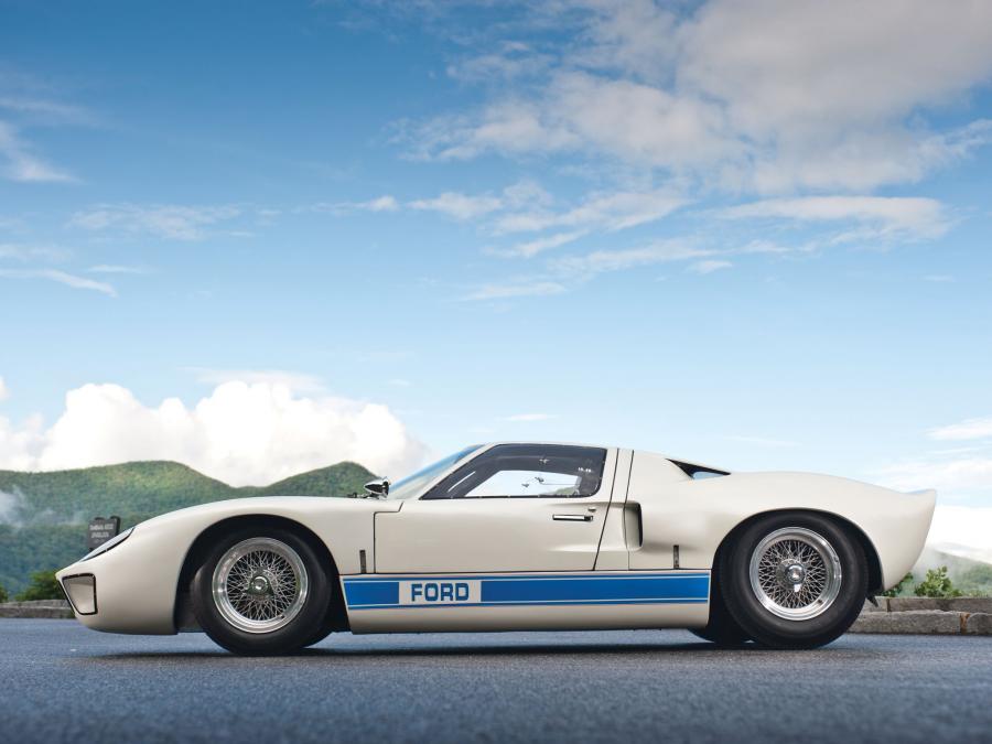  Ford GT40 (Mk I) 1966 года  (фото 2 из 37)